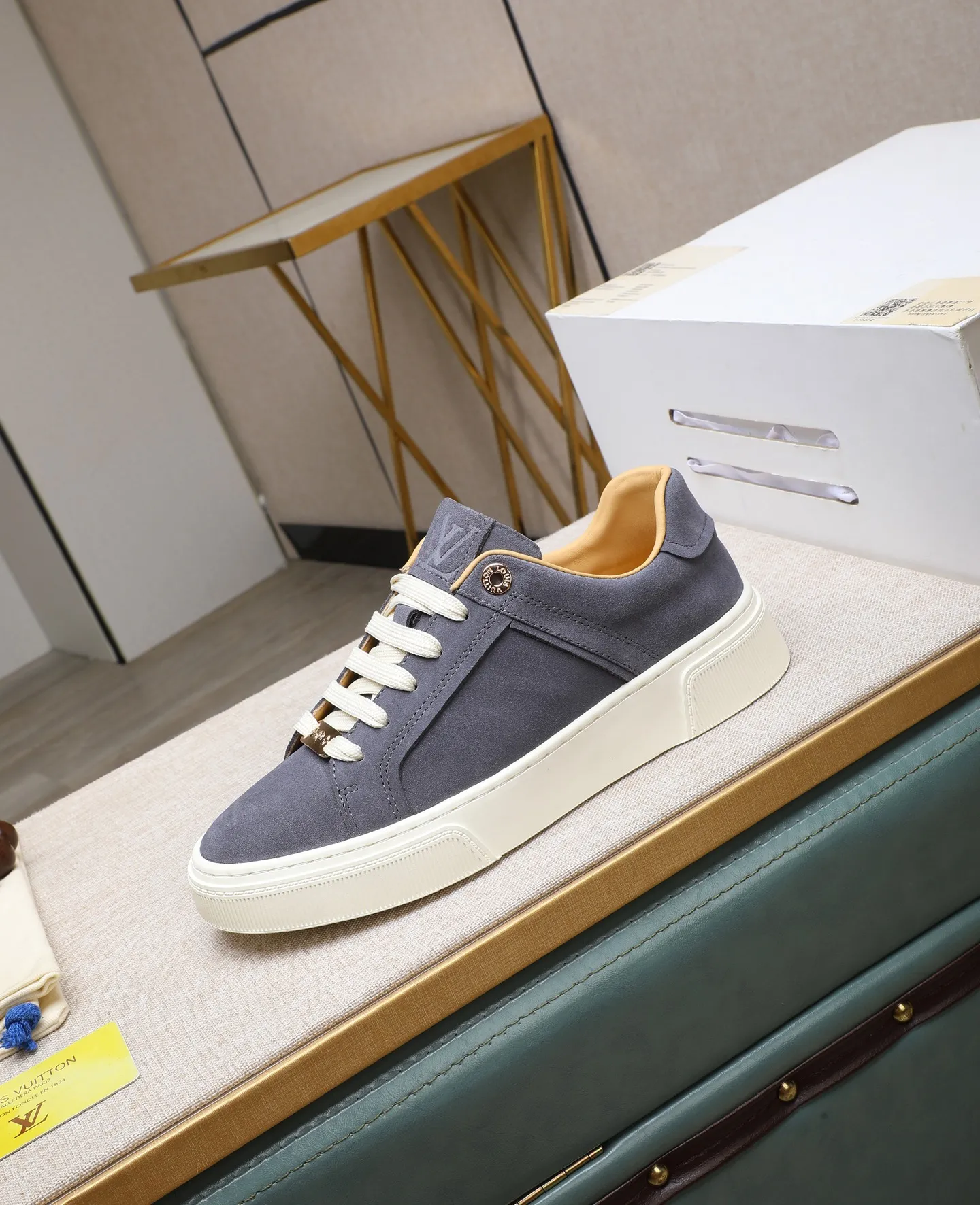Men's shoes 💰460 [LV～] Men's casual shoes 2025z cabinet sales simultaneously 🔶Size: 38-44 #️⃣ 🔷3 colors🔜The upper is made of multi-material splicing➕cow leather lining, comfortable and breathable, sole: original comfortable and wear-resistant outsole, ⚠️real thing📱photographed🎬real thing is better📢📢📢